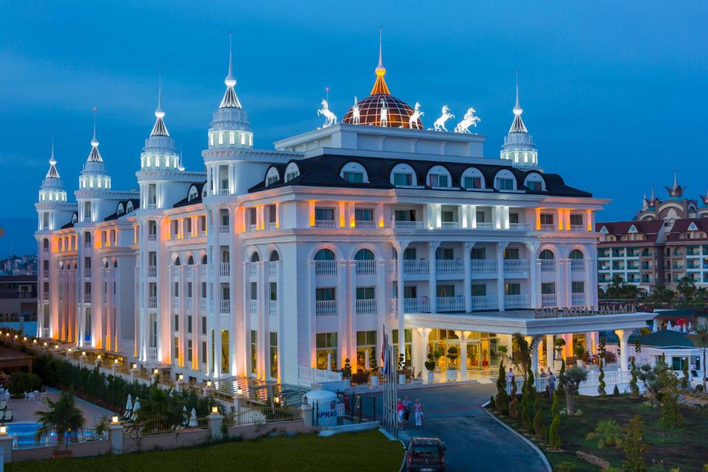 Transfer Antalya Flughafen nach Side Royal Palace